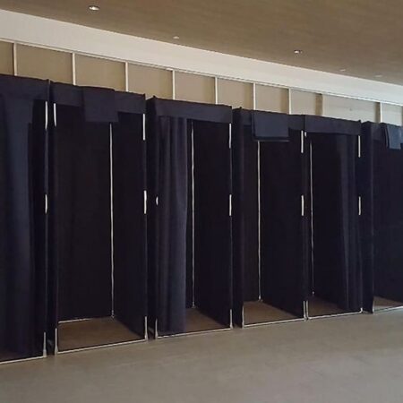 Rent, Fitting Rooms